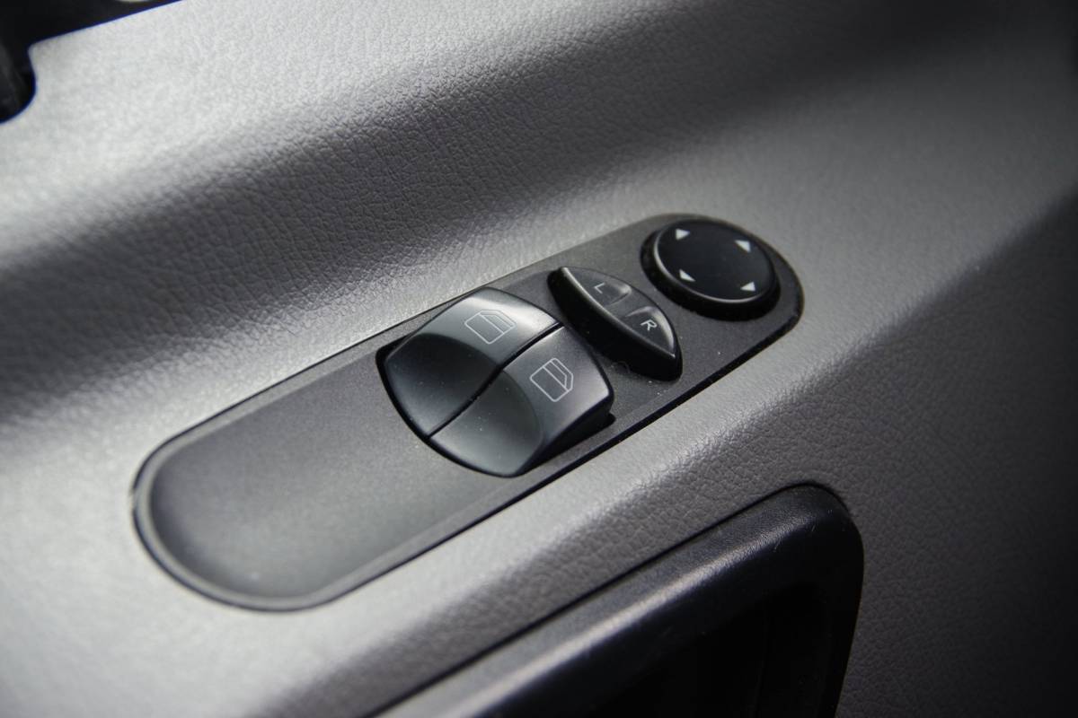 Mercedes-Benz Sprinter Mercedes-Benz Sprinter 316 2.2 CDI 432 luchtvering trekhaak stoelverwarming