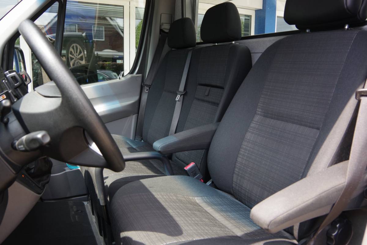 Mercedes-Benz Sprinter Mercedes-Benz Sprinter 316 2.2 CDI 432 luchtvering trekhaak stoelverwarming