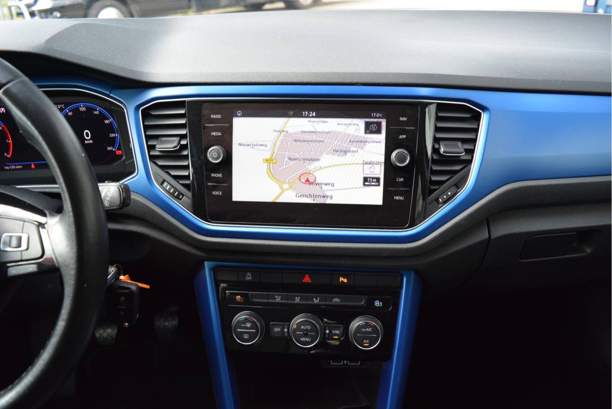 Volkswagen T-Roc Volkswagen T-Roc 1.0 115PK TSI Style Plus | Digi Dash | Adaptive | LED | Orig. NL | 18 INCH |
