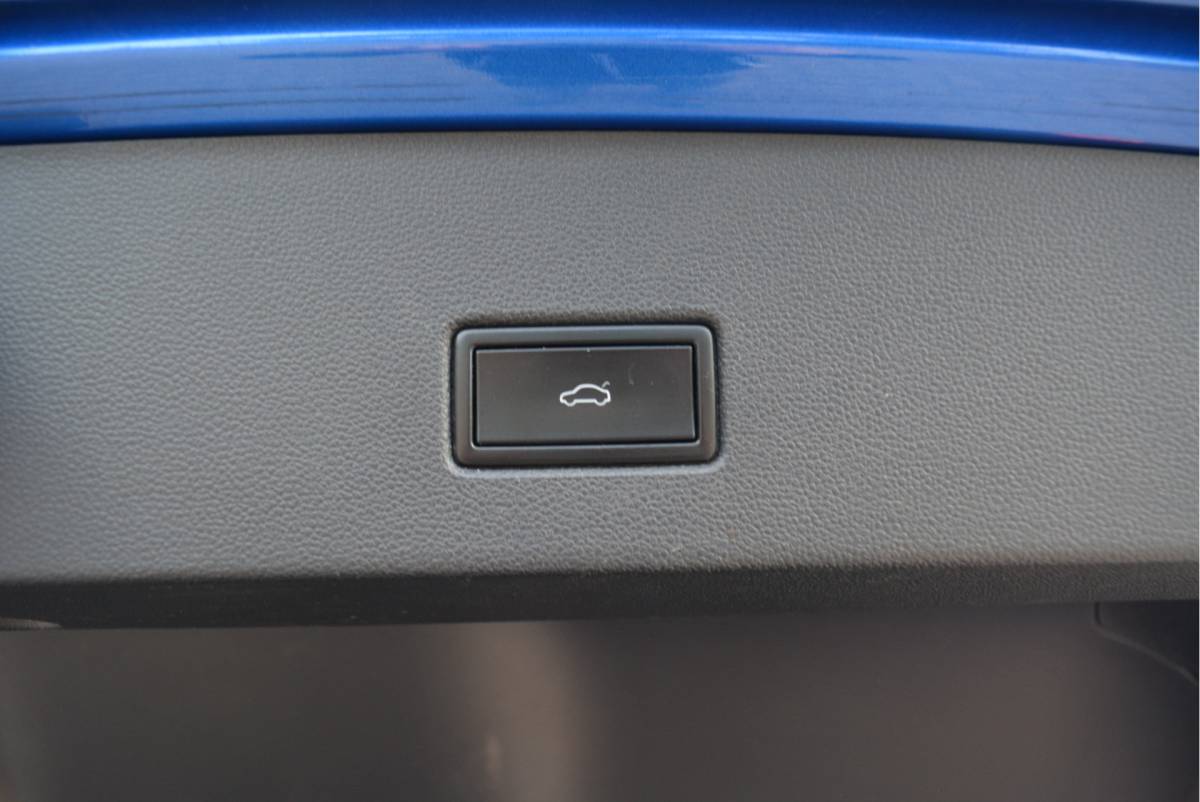 Volkswagen T-Roc Volkswagen T-Roc 1.0 115PK TSI Style Plus | Digi Dash | Adaptive | LED | Orig. NL | 18 INCH |