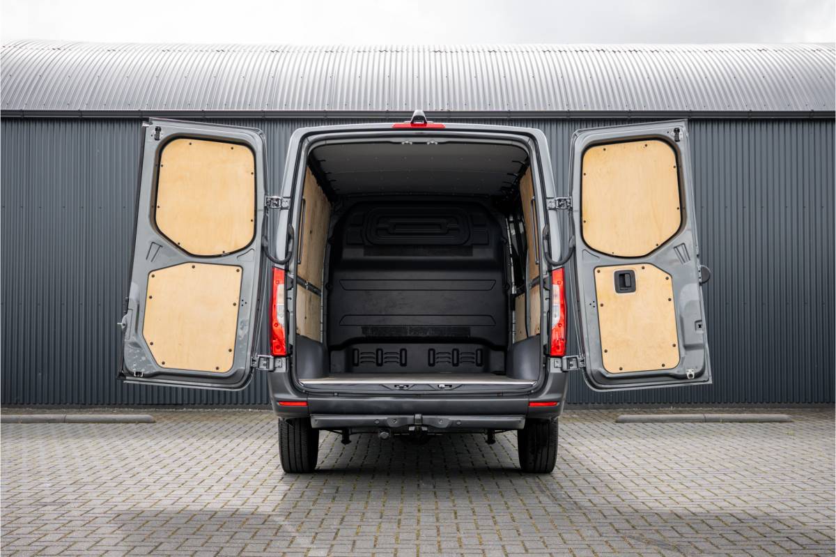 Mercedes-Benz Sprinter Mercedes-Benz Sprinter 317 CDI RWD L2H1 | 170 PK | Automaat | 1e Eigenaar | Cruise | Camera | Mbux | PDC | Climatronic