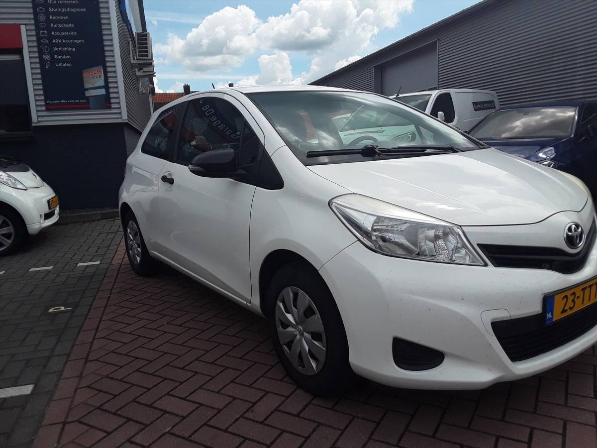 Toyota Yaris TOYOTA Yaris 1.0 12v VVT-i 69pk 3D Access