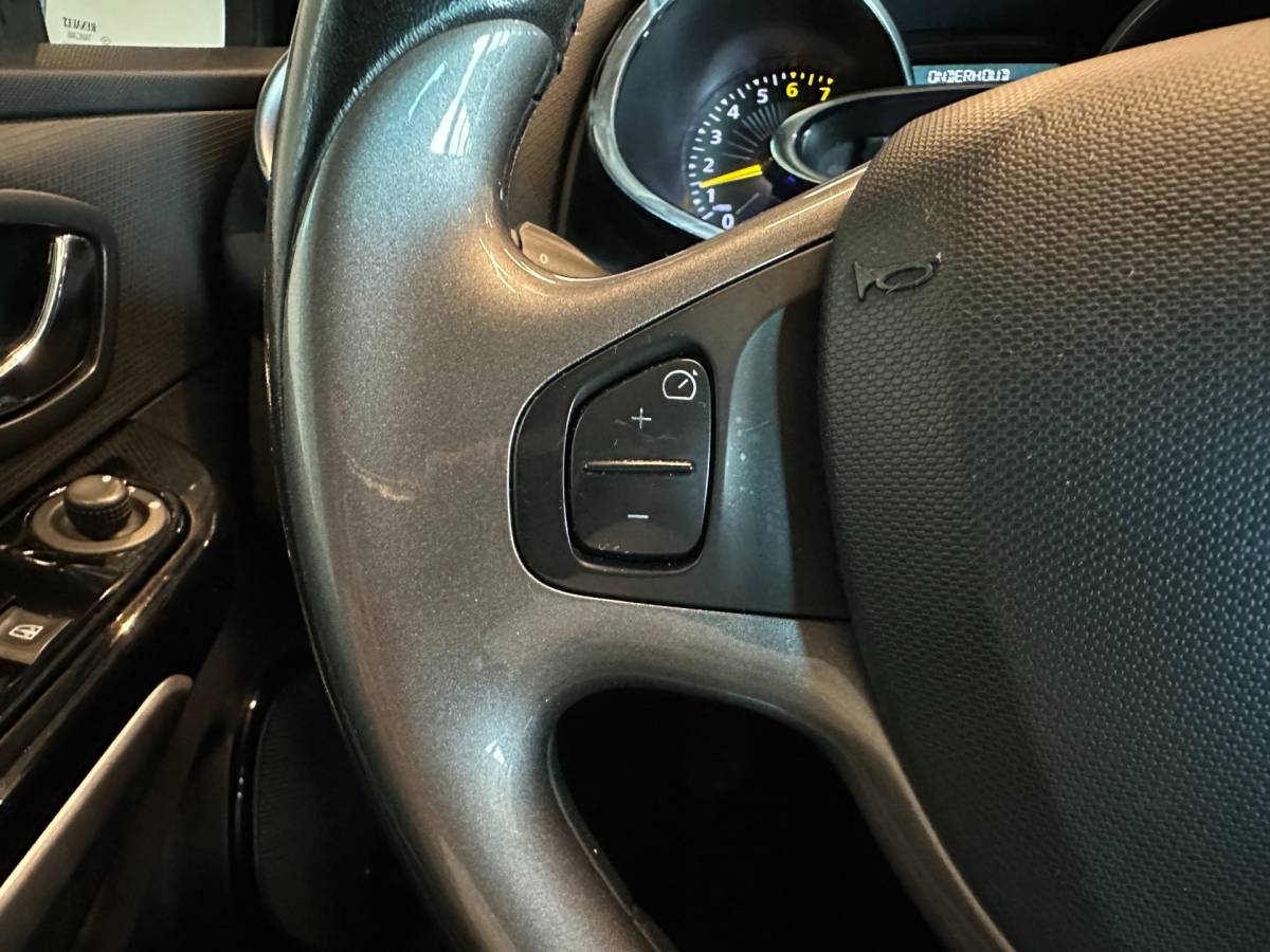 Renault Clio Renault Clio Estate 0.9 TCe NIGHT&DAY-uitv|NAVIGATIE|AIRCO|PARKEERSENSOREN|CRUISE CONTROL|BLUETOOTH|ISOFIX|LM-VELGEN|APK+OH-BEURT
