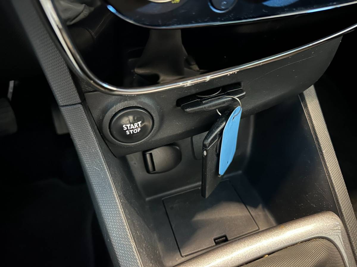 Renault Clio Renault Clio Estate 0.9 TCe NIGHT&DAY-uitv|NAVIGATIE|AIRCO|PARKEERSENSOREN|CRUISE CONTROL|BLUETOOTH|ISOFIX|LM-VELGEN|APK+OH-BEURT