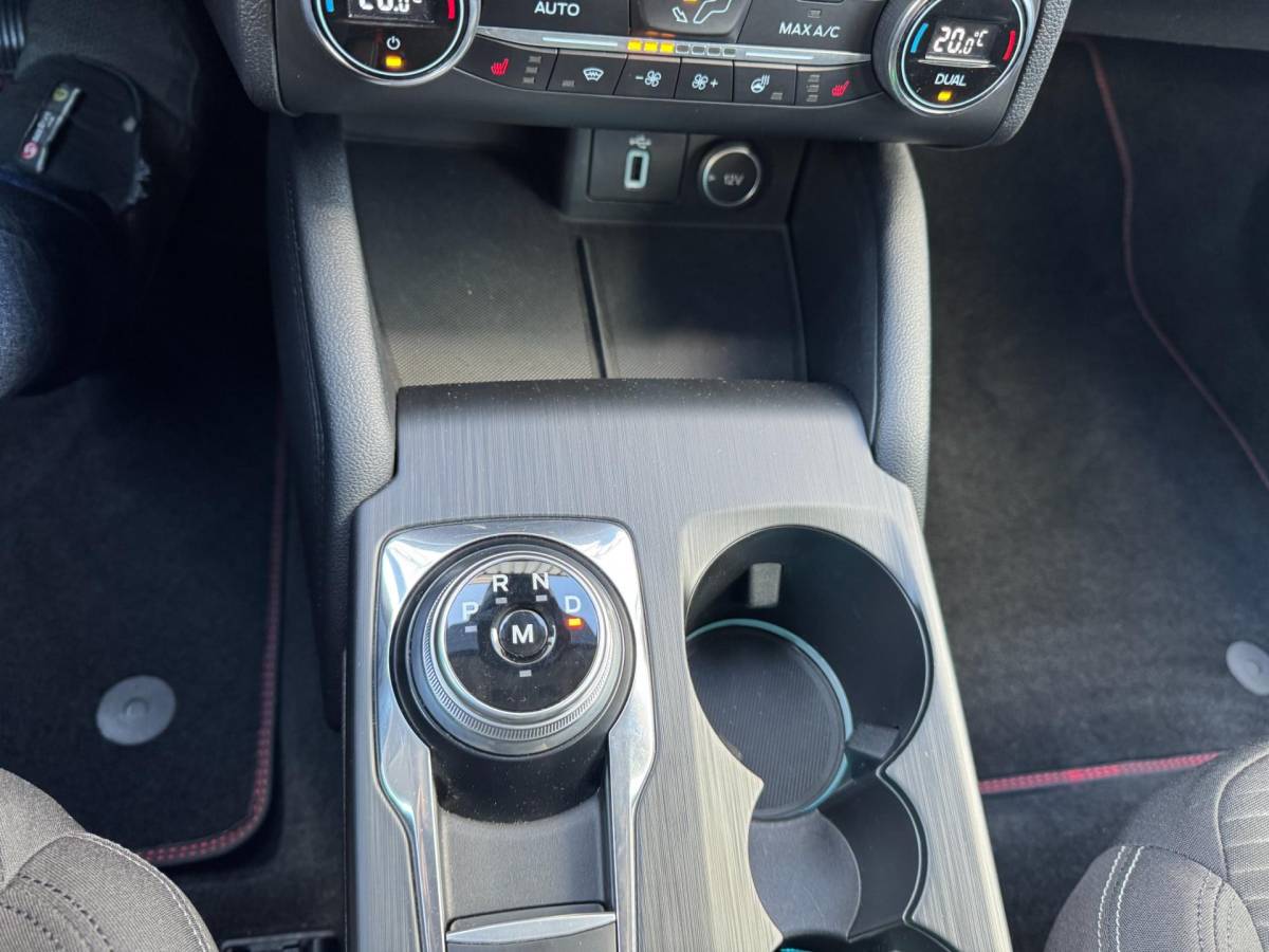 Ford Focus Ford Focus 1.0 EcoBoost Titanium Business Automaat