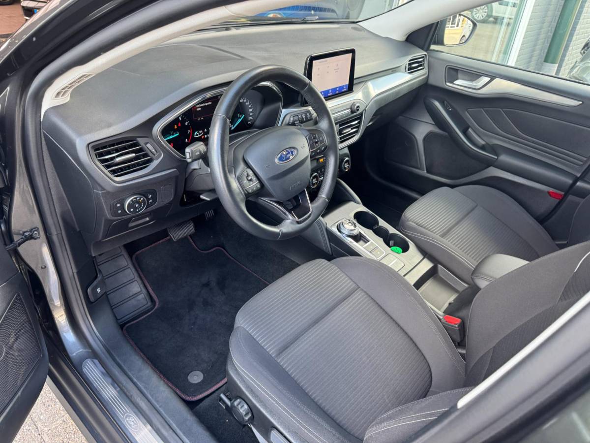 Ford Focus Ford Focus 1.0 EcoBoost Titanium Business Automaat