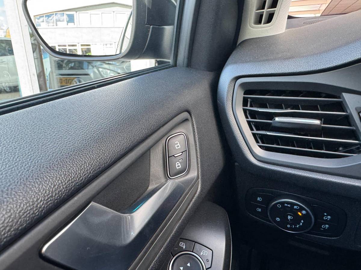 Ford Focus Ford Focus 1.0 EcoBoost Titanium Business Automaat