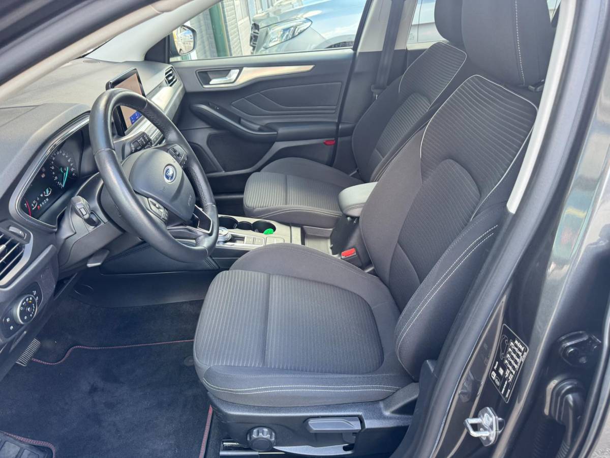Ford Focus Ford Focus 1.0 EcoBoost Titanium Business Automaat