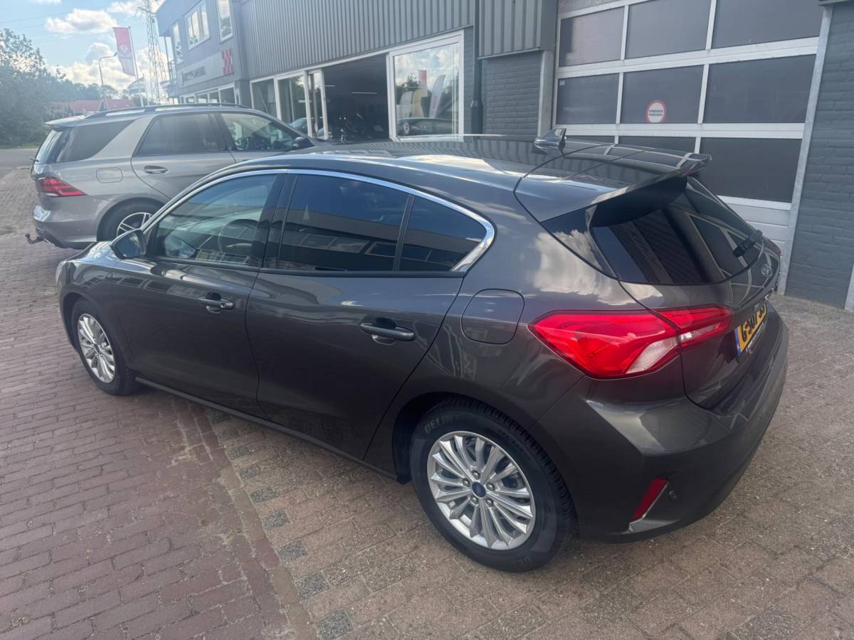 Ford Focus Ford Focus 1.0 EcoBoost Titanium Business Automaat