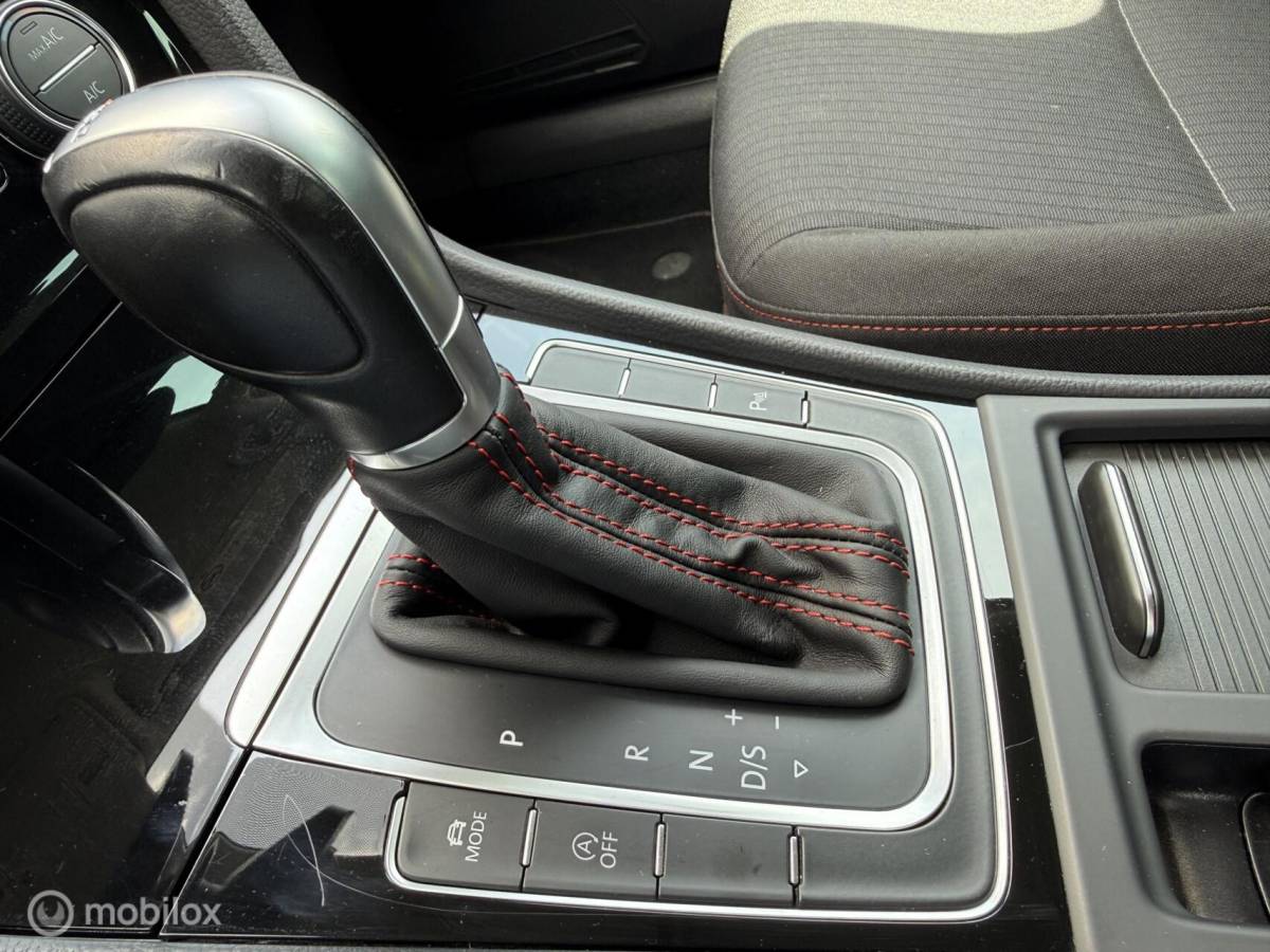Volkswagen Golf VW Golf Highline 19” nieuwe velgen+banden/Dynaudio/Trekhaak