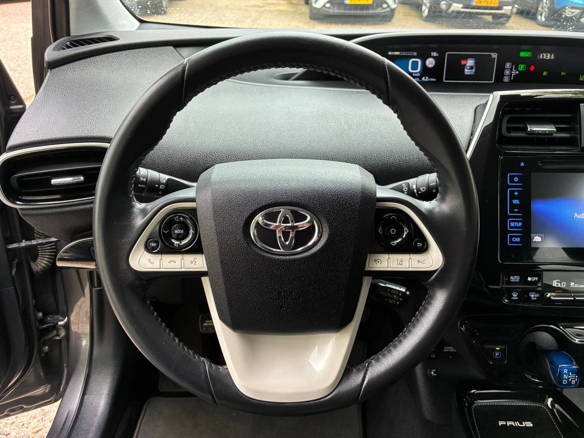 Toyota Prius Toyota Prius 1.8 Dynamic | Navi + Clima + Cruise + Camera + Nap nu € 16.975,-!!