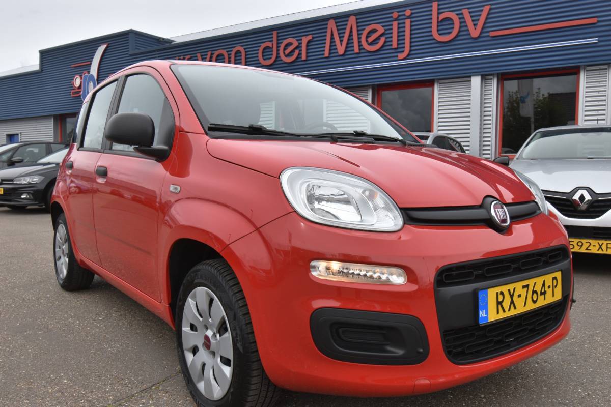 Fiat Panda Fiat Panda 0.9 TwinAir Popstar , TREKHAAK , EL VOOR , AIRCO , RCD SPELER