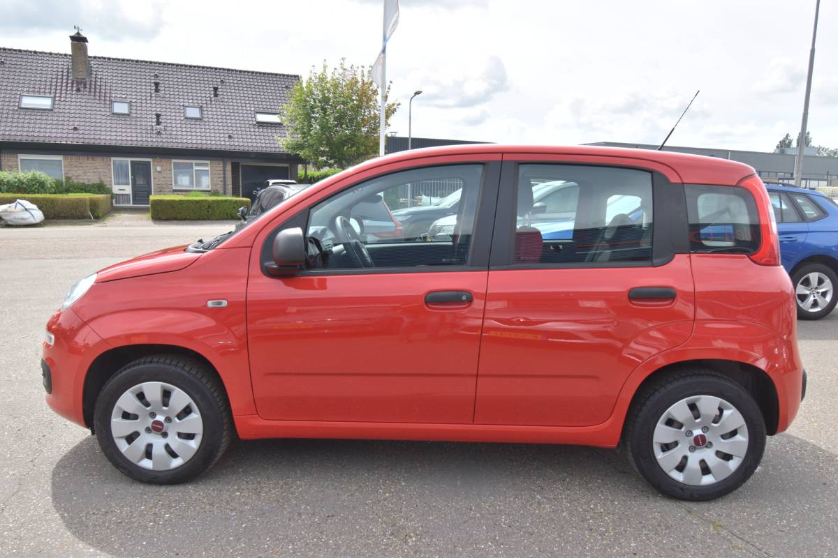 Fiat Panda Fiat Panda 0.9 TwinAir Popstar , TREKHAAK , EL VOOR , AIRCO , RCD SPELER
