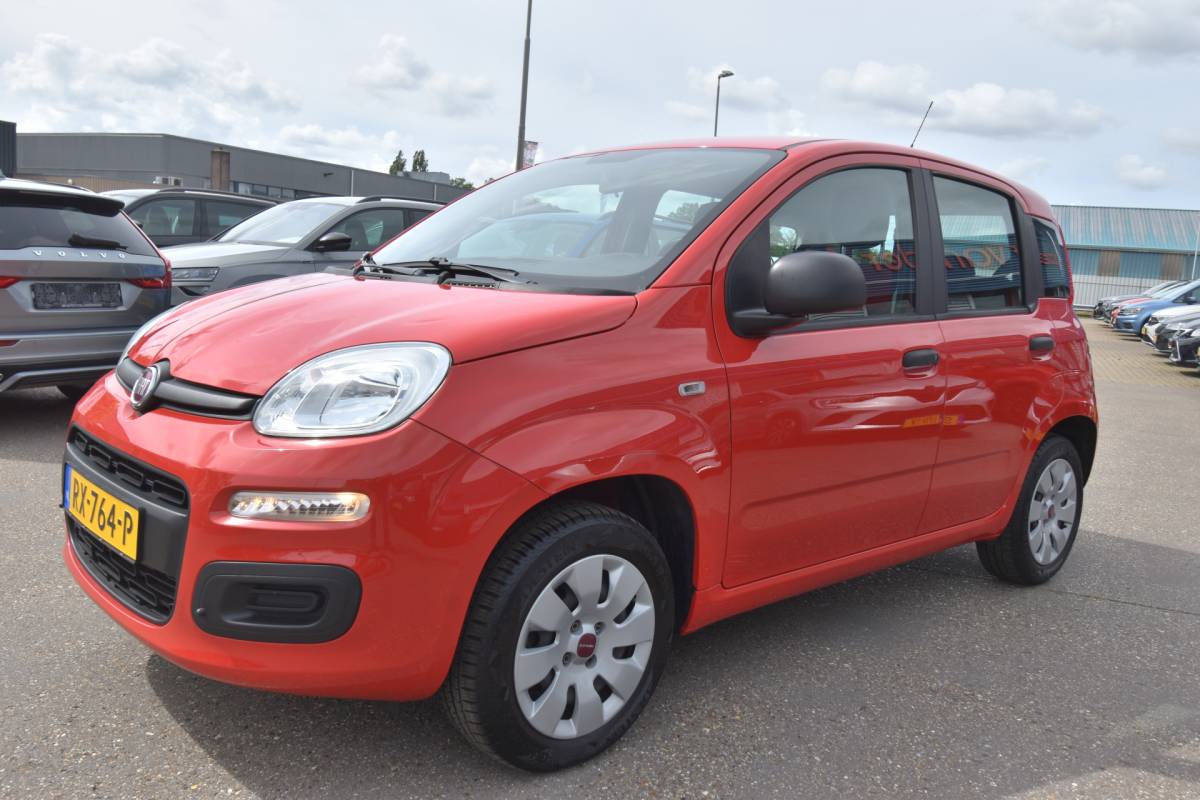 Fiat Panda Fiat Panda 0.9 TwinAir Popstar , TREKHAAK , EL VOOR , AIRCO , RCD SPELER
