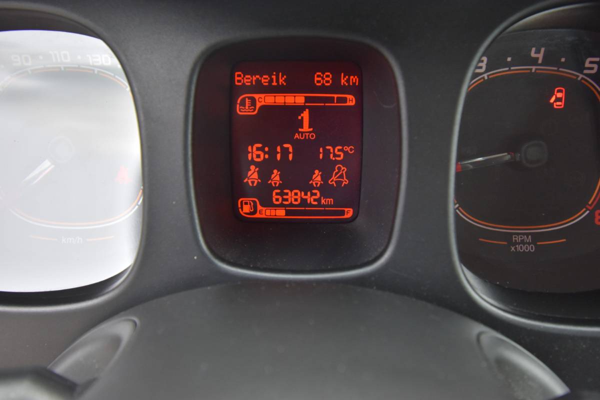 Fiat Panda Fiat Panda 0.9 TwinAir Popstar , TREKHAAK , EL VOOR , AIRCO , RCD SPELER