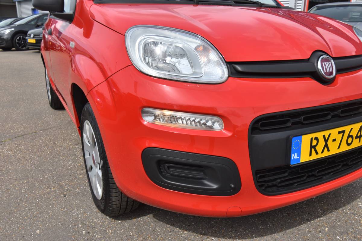 Fiat Panda Fiat Panda 0.9 TwinAir Popstar , TREKHAAK , EL VOOR , AIRCO , RCD SPELER