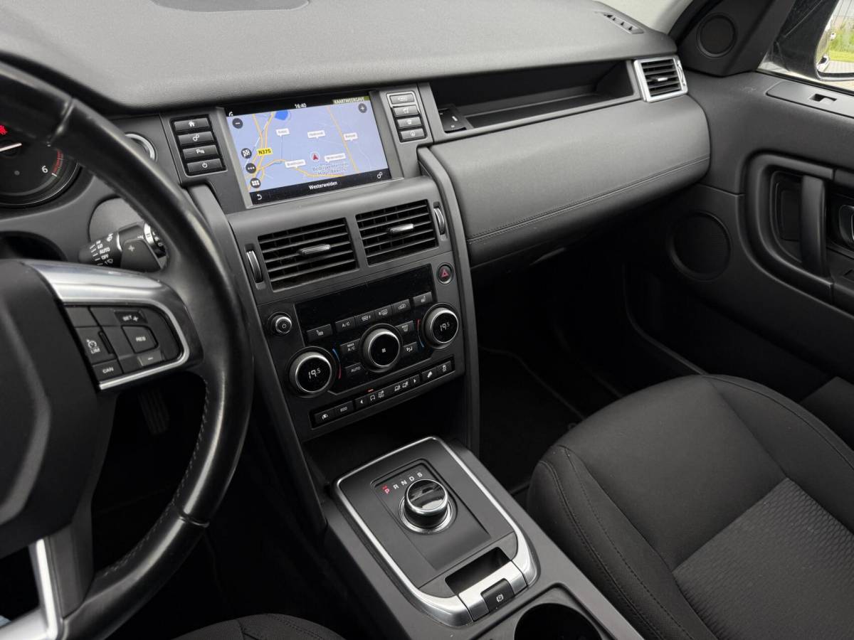 Land Rover Discovery Sport Land Rover Discovery Sport 2.0 TD4 Grijs Kenteken – Xenon – Trekhaak