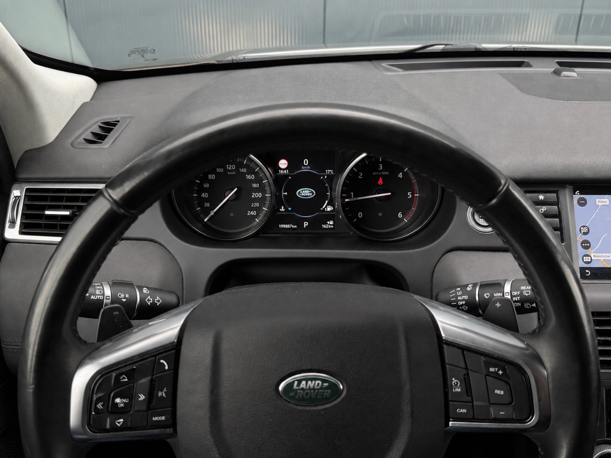 Land Rover Discovery Sport Land Rover Discovery Sport 2.0 TD4 Grijs Kenteken – Xenon – Trekhaak