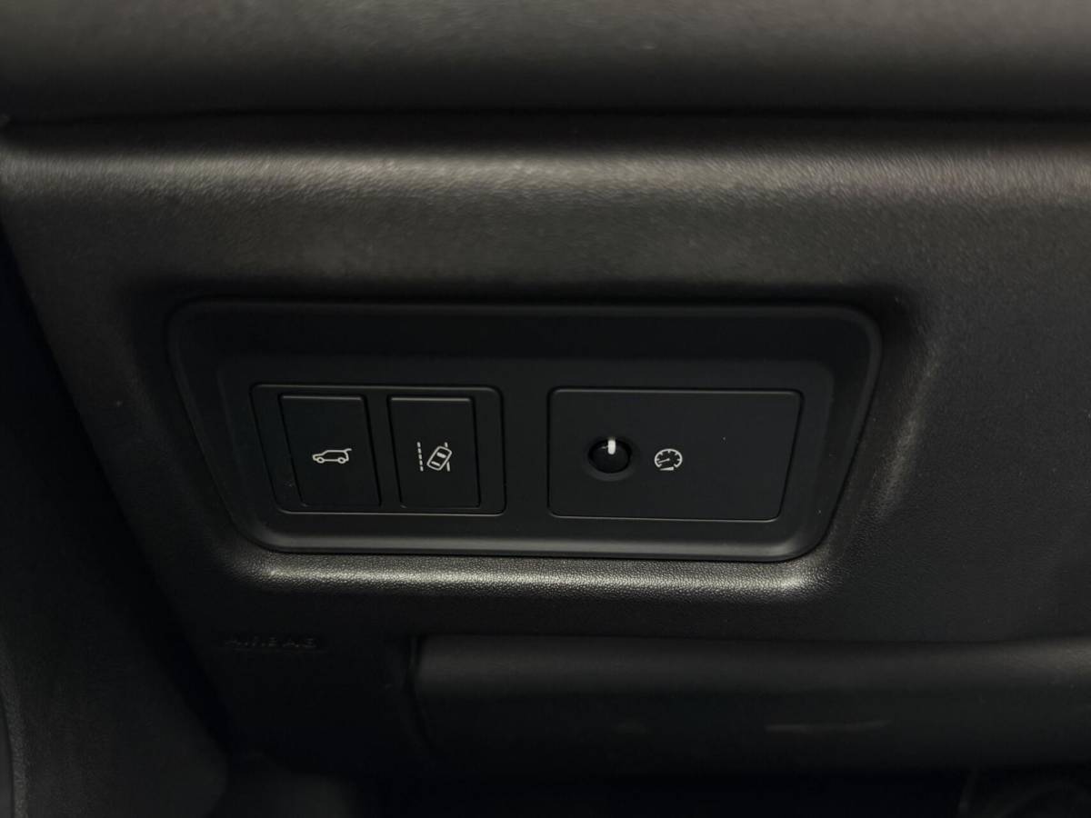 Land Rover Discovery Sport Land Rover Discovery Sport 2.0 TD4 Grijs Kenteken – Xenon – Trekhaak