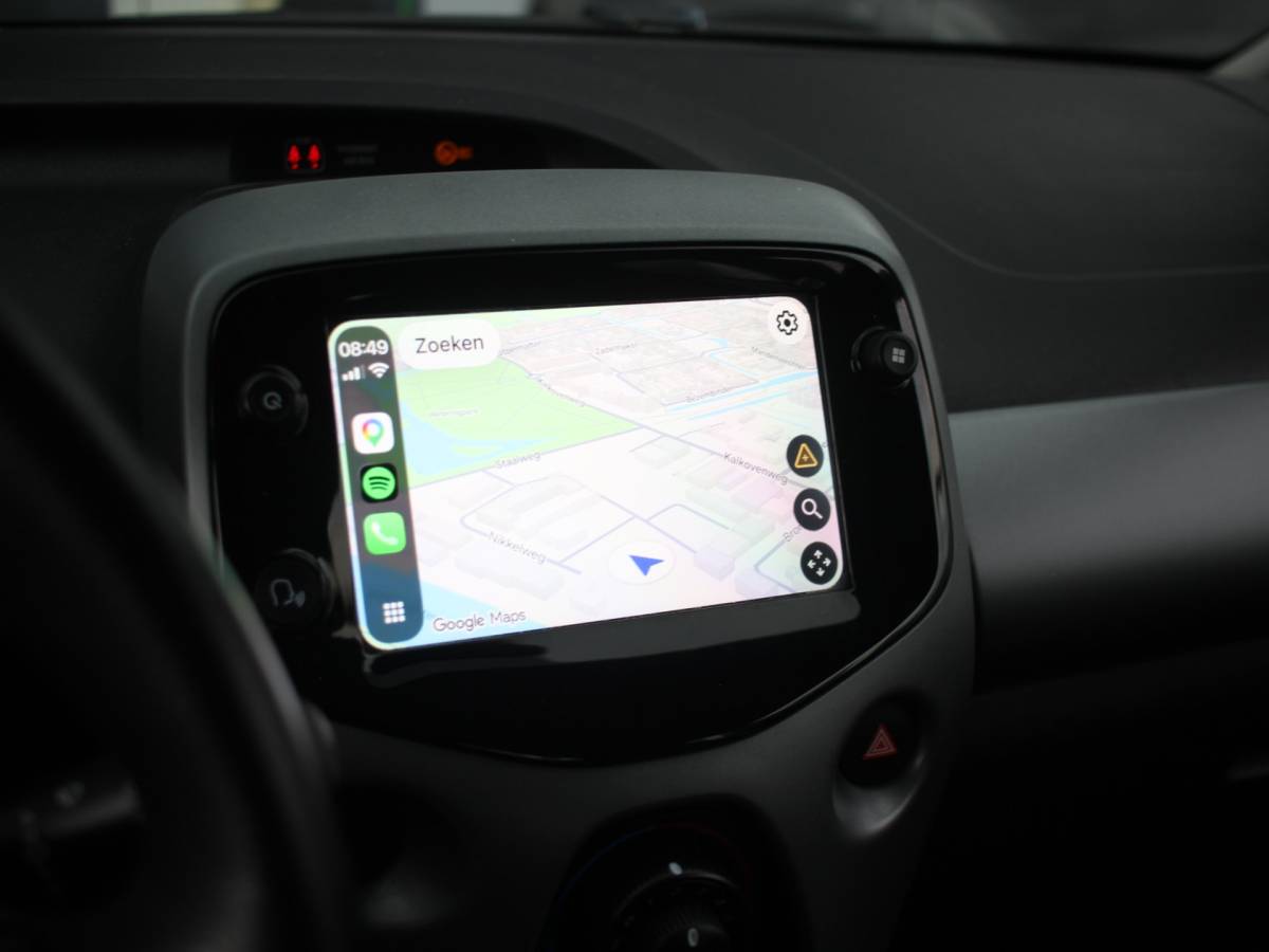 Toyota Aygo Toyota Aygo 1.0 VVT-i x-play CARPLAY, CAMERA, AUTOMAAT, BTW AUTO