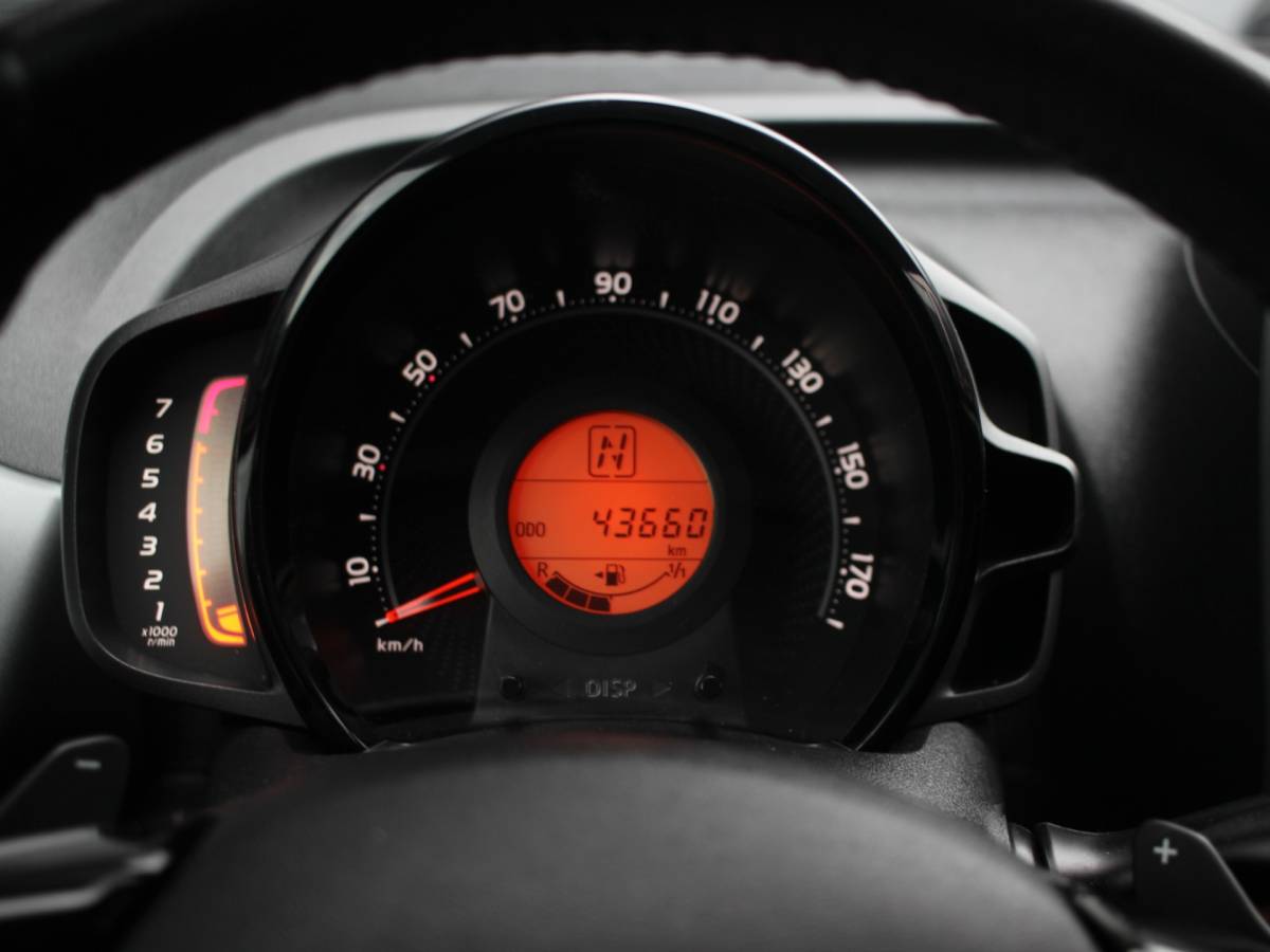 Toyota Aygo Toyota Aygo 1.0 VVT-i x-play CARPLAY, CAMERA, AUTOMAAT, BTW AUTO