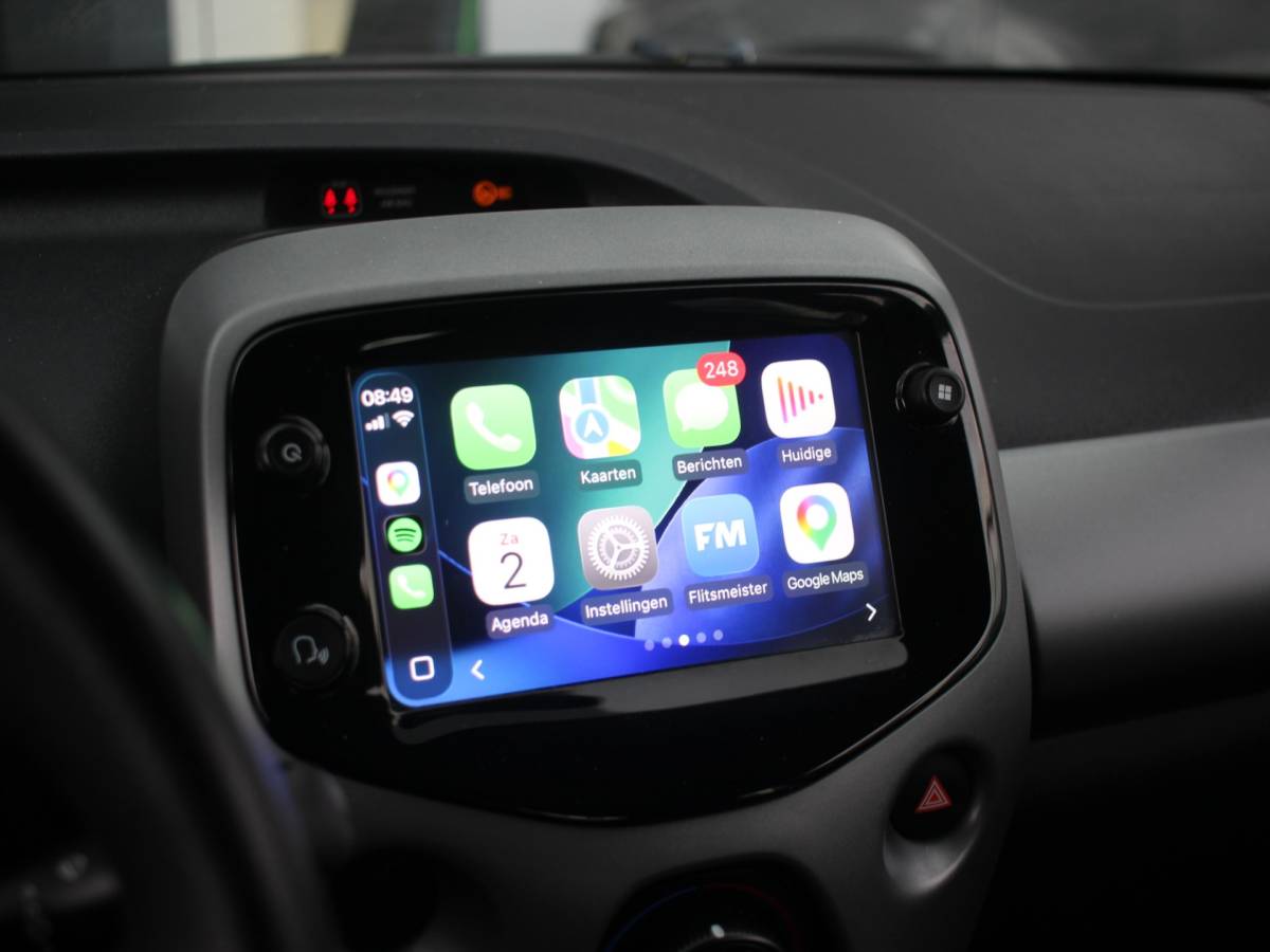 Toyota Aygo Toyota Aygo 1.0 VVT-i x-play CARPLAY, CAMERA, AUTOMAAT, BTW AUTO