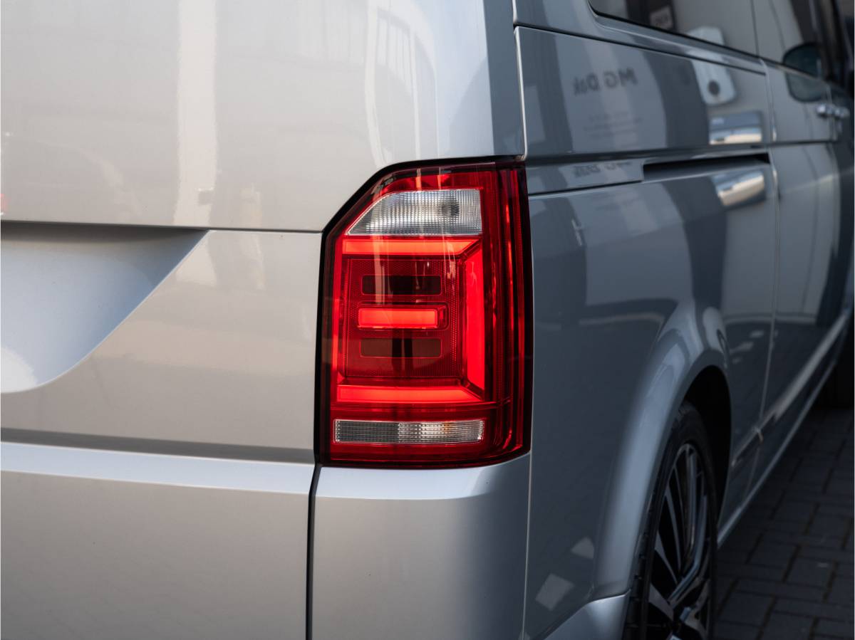 Volkswagen Transporter Volkswagen Transporter L2H1 DC Caravelle 2.0 TDI Highline lang DSG, BULLI, LEDER, CARPLAY, 20INCH, VOL