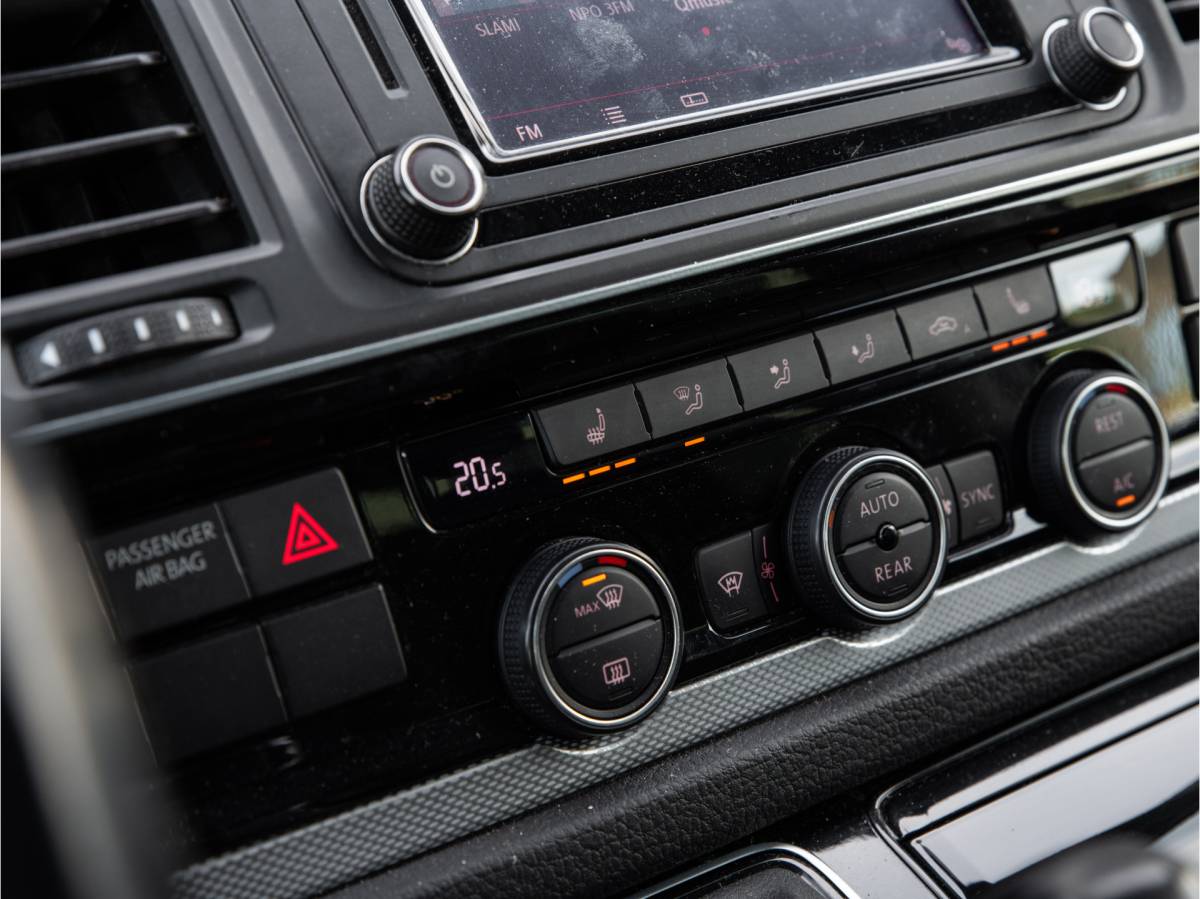 Volkswagen Transporter Volkswagen Transporter L2H1 DC Caravelle 2.0 TDI Highline lang DSG, BULLI, LEDER, CARPLAY, 20INCH, VOL