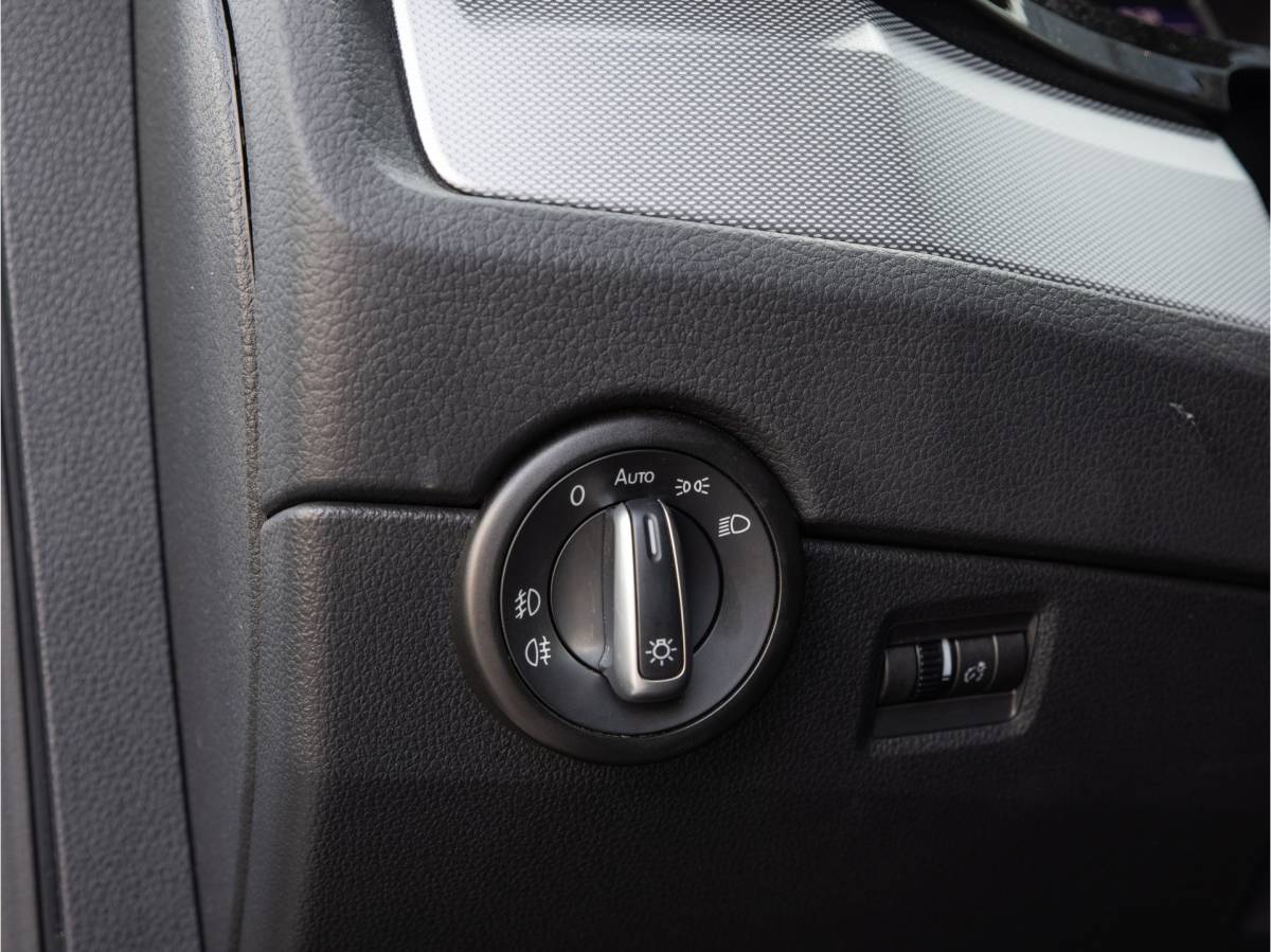 Volkswagen Transporter Volkswagen Transporter L2H1 DC Caravelle 2.0 TDI Highline lang DSG, BULLI, LEDER, CARPLAY, 20INCH, VOL