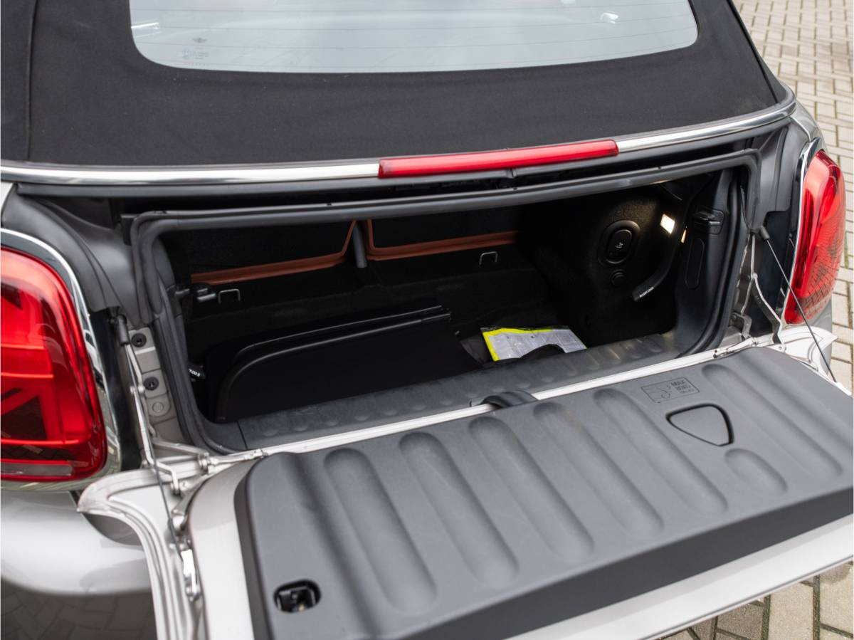 MINI Cooper Cabrio MINI Mini Cabrio 1.5 Cooper Chili AUTOMAAT, CHESTER LEDER, SPORTSTOELEN, NAVI, STOELVERWARMING, 2020 model