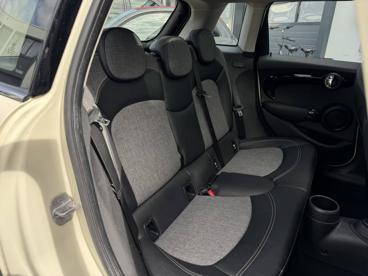 MINI Cooper MINI Mini 1.5 Cooper Business Edition PANO, CARPLAY, PDC, LED, 2019 FACELIFT