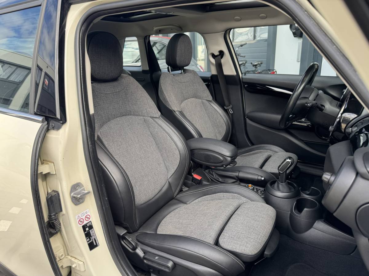 MINI Cooper MINI Mini 1.5 Cooper Business Edition PANO, CARPLAY, PDC, LED, 2019 FACELIFT