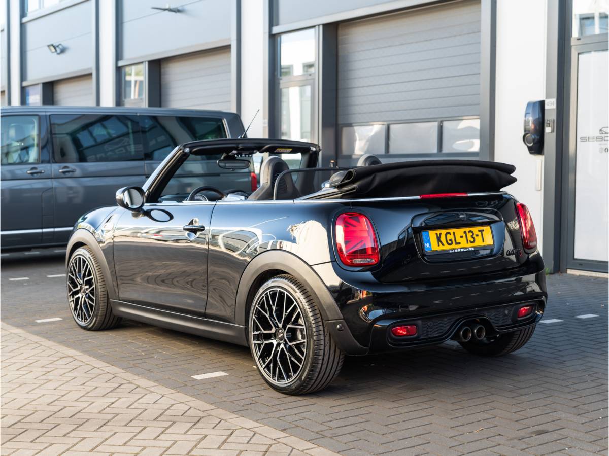 MINI Cooper S Cabrio MINI Mini Cabrio 2.0 Cooper S JCW SPORTSTOELEN, 18INCH, ADAPT CRUISE, AUTOMAAT