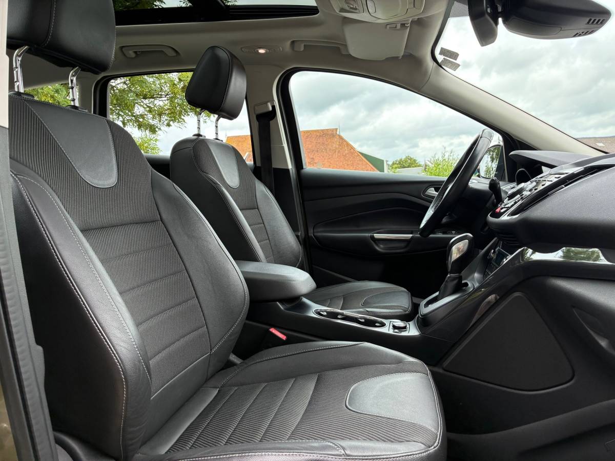 Ford Kuga Ford Kuga 1.6 Titanium 4WD | Automaat | Pano/schuif dak + Leder nu €13.975,-!!