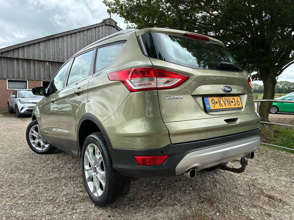 Ford Kuga Ford Kuga 1.6 Titanium 4WD | Automaat | Pano/schuif dak + Leder nu €13.975,-!!