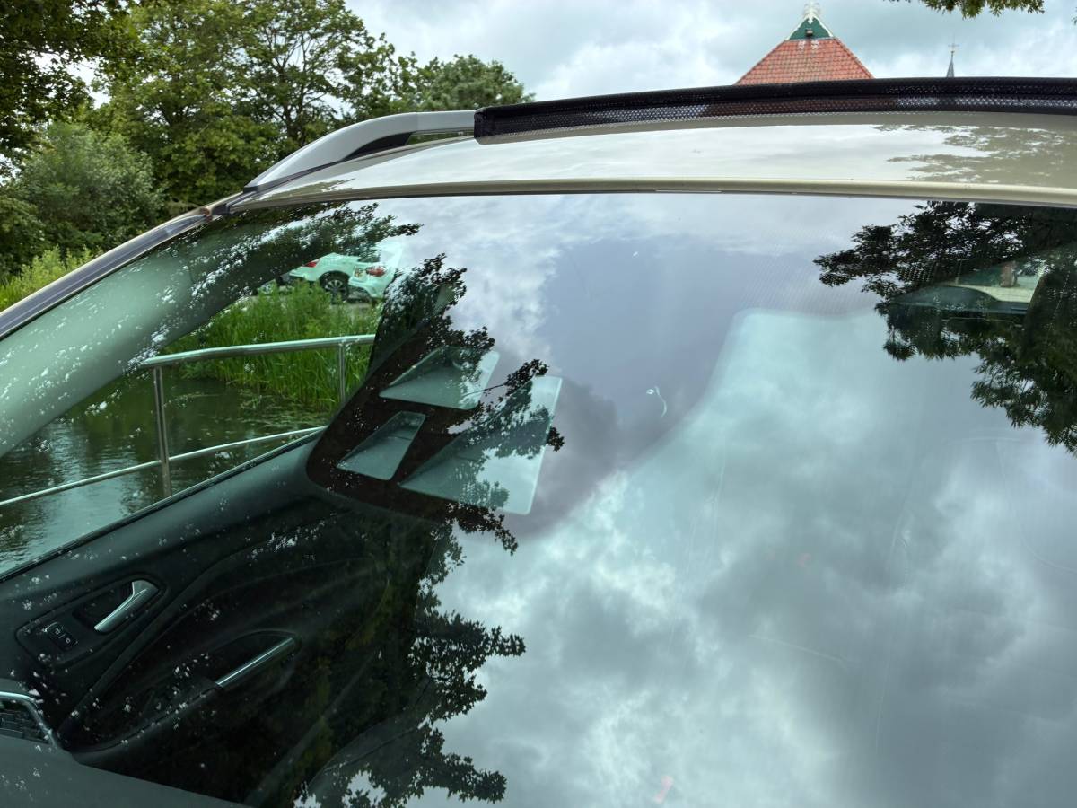 Ford Kuga Ford Kuga 1.6 Titanium 4WD | Automaat | Pano/schuif dak + Leder nu €13.975,-!!