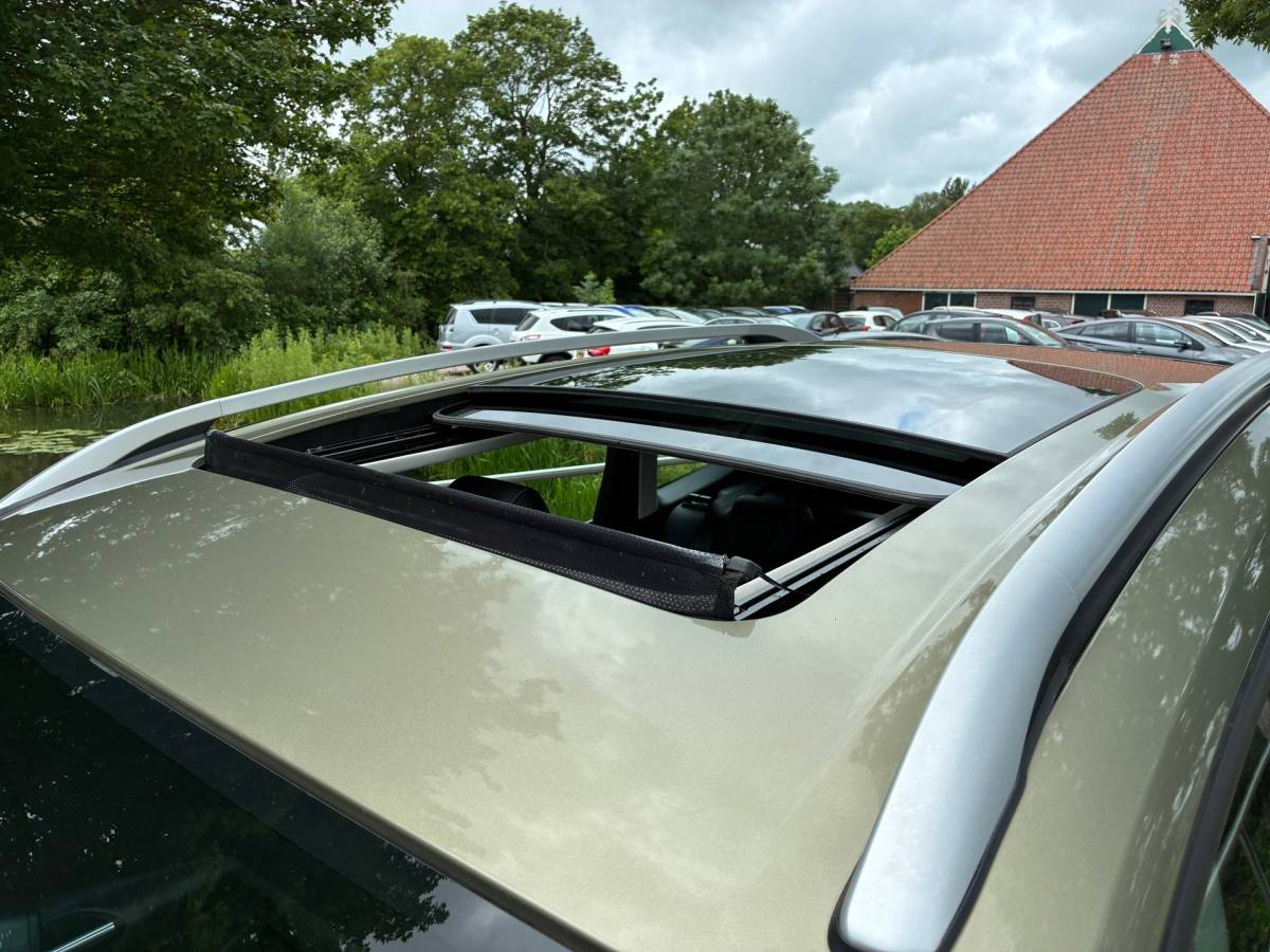 Ford Kuga Ford Kuga 1.6 Titanium 4WD | Automaat | Pano/schuif dak + Leder nu €13.975,-!!