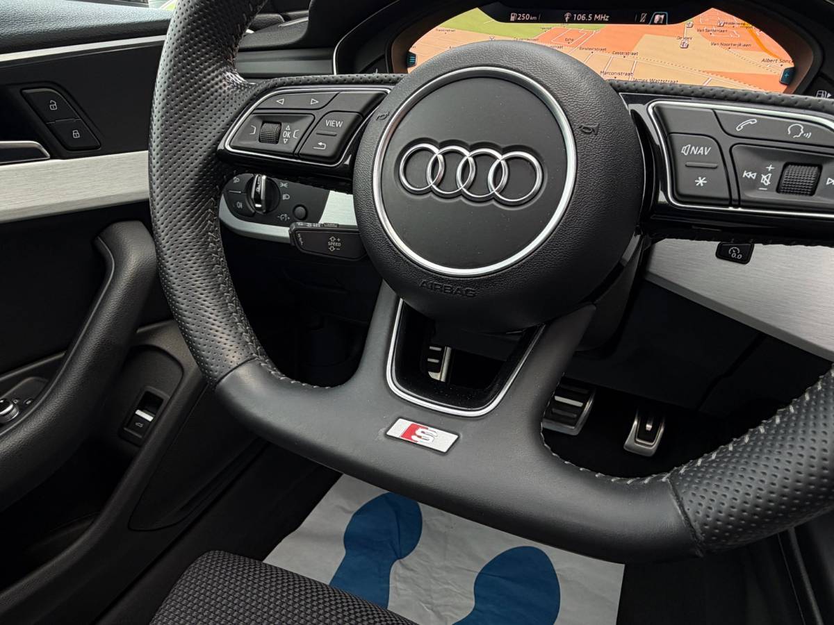 Audi A4 Audi A4 AVANT 1.4 TFSI 150pk Sport S-line black edition / Pano