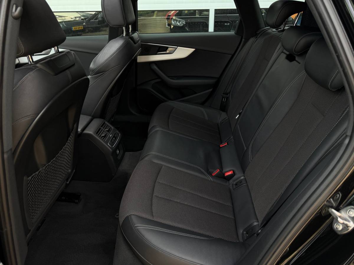 Audi A4 Audi A4 AVANT 1.4 TFSI 150pk Sport S-line black edition / Pano