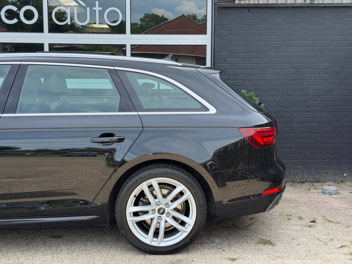 Audi A4 Audi A4 AVANT 1.4 TFSI 150pk Sport S-line black edition / Pano