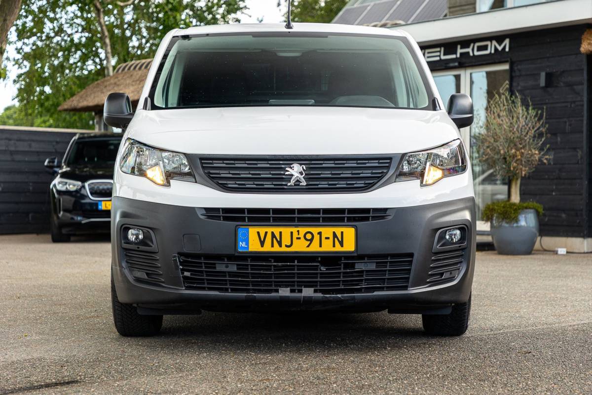 Peugeot Partner Peugeot Partner 1.5 BlueHDI Premium Kasteninrichting I Airco I Cruise I Apple I Android I Parkeersensoren