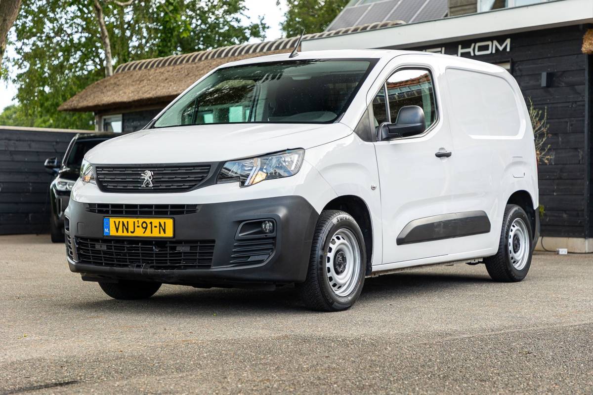 Peugeot Partner Peugeot Partner 1.5 BlueHDI Premium Kasteninrichting I Airco I Cruise I Apple I Android I Parkeersensoren