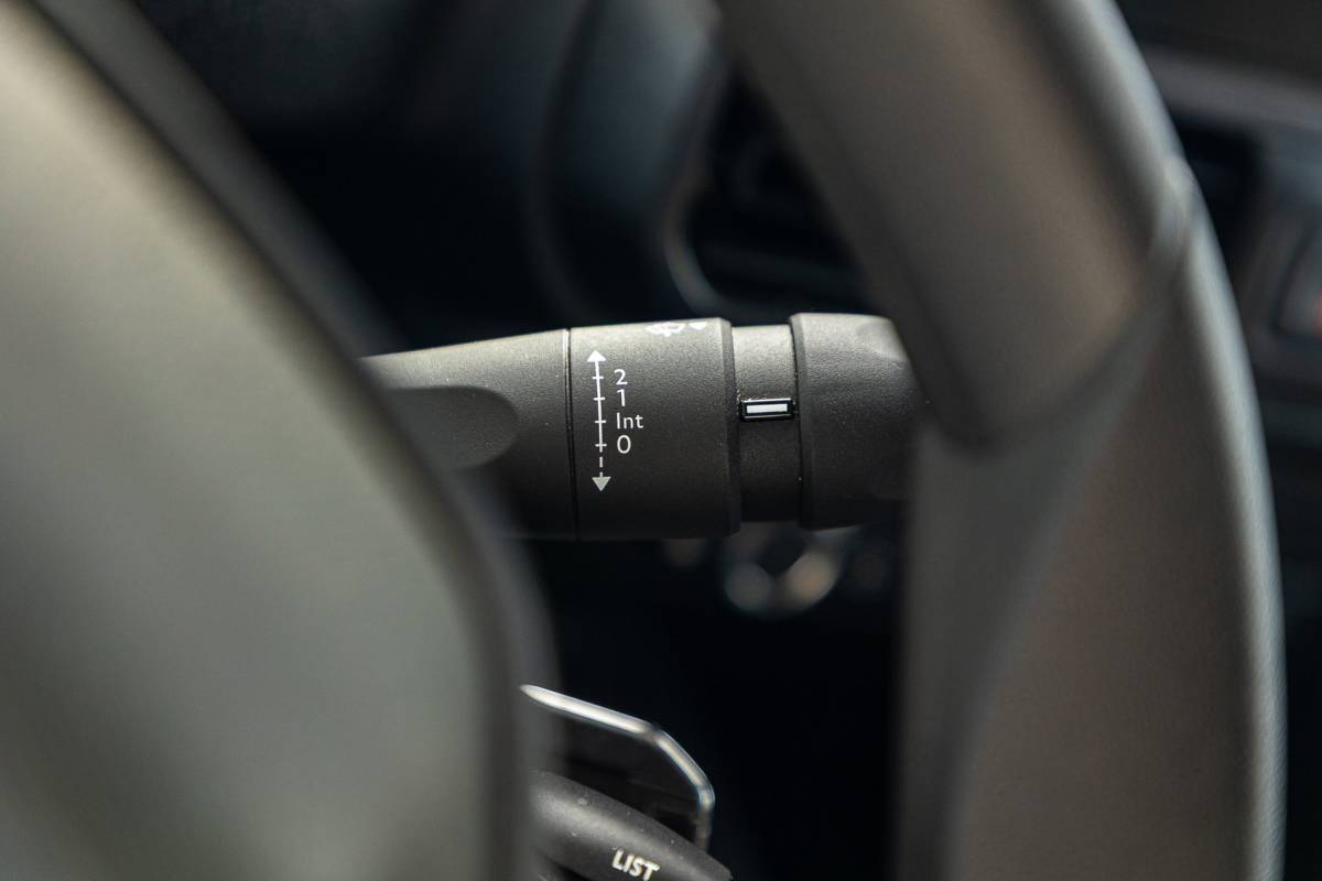 Peugeot Partner Peugeot Partner 1.5 BlueHDI Premium Kasteninrichting I Airco I Cruise I Apple I Android I Parkeersensoren