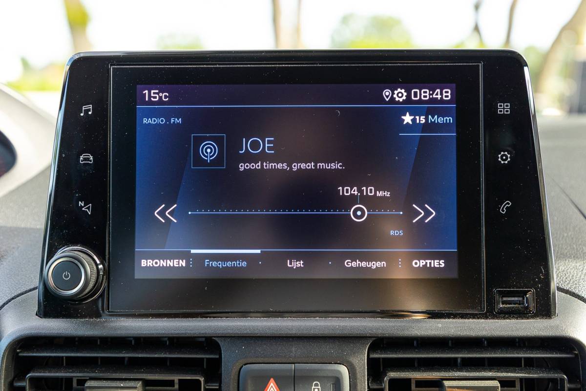 Peugeot Partner Peugeot Partner 1.5 BlueHDI Premium Kasteninrichting I Airco I Cruise I Apple I Android I Parkeersensoren