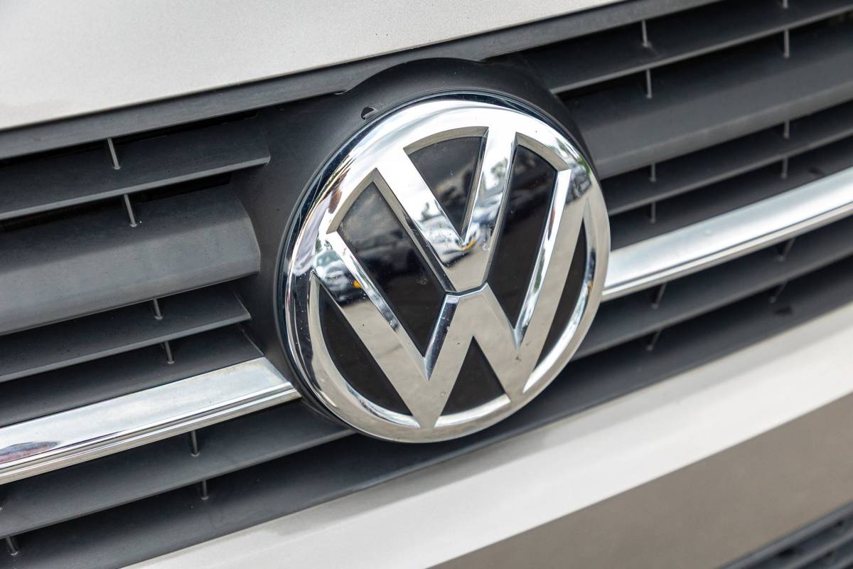 Volkswagen Transporter Volkswagen Transporter 2.0 TDI L1H1 Highline Trekhaak I Leder I 3 Zits I Sidebars I Airco I Cruise I Camera I Android I PDC
