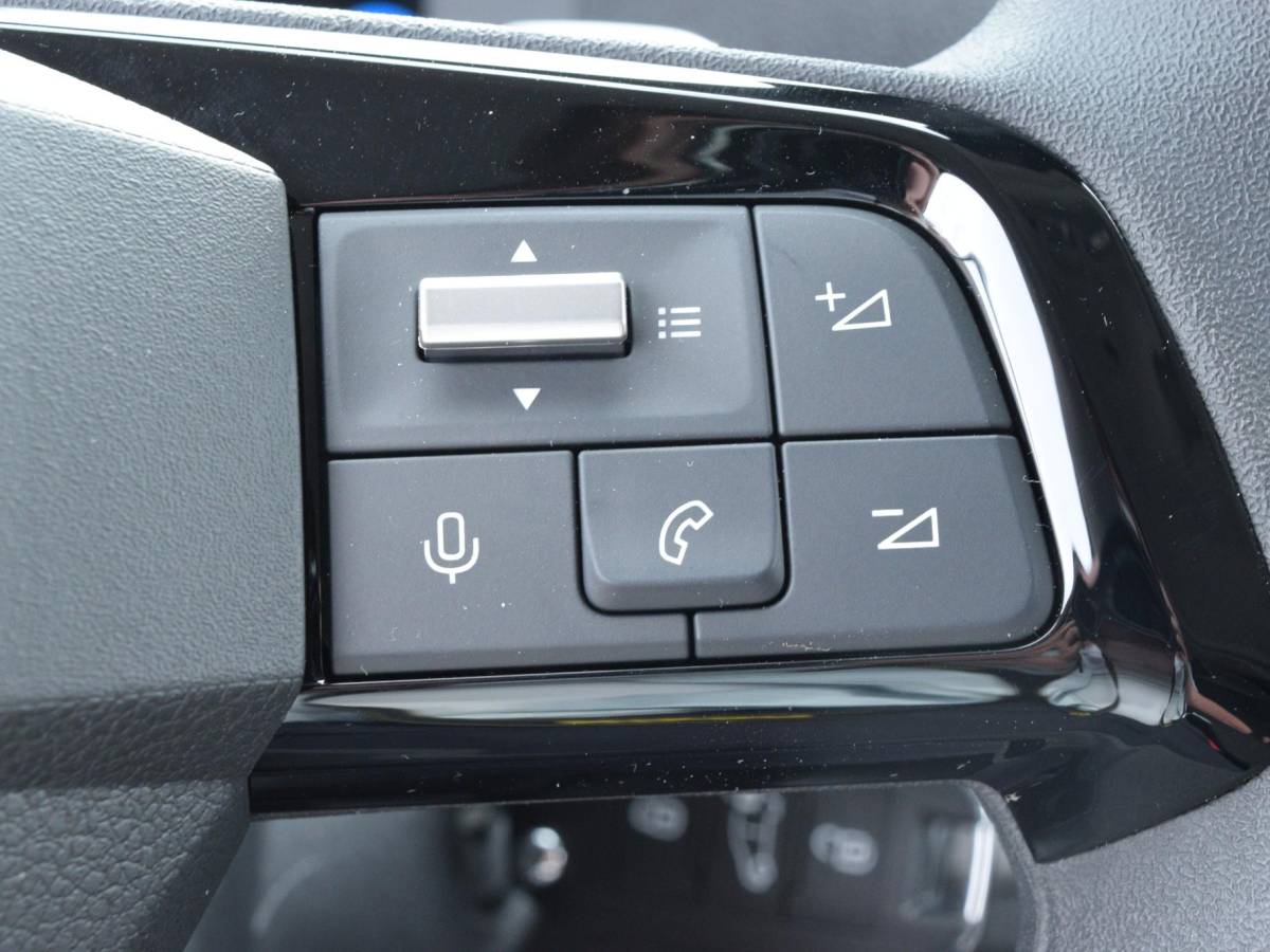 Opel Vivaro-e Opel Vivaro Electric L2 75 kWh | tot 8 jaar garantie | laadruimtebetimmering | dodehoek detectie | Apple Carplay | camera | parkeersensoren voor & achter | Comfort scheidingswand | rijklaarprijs