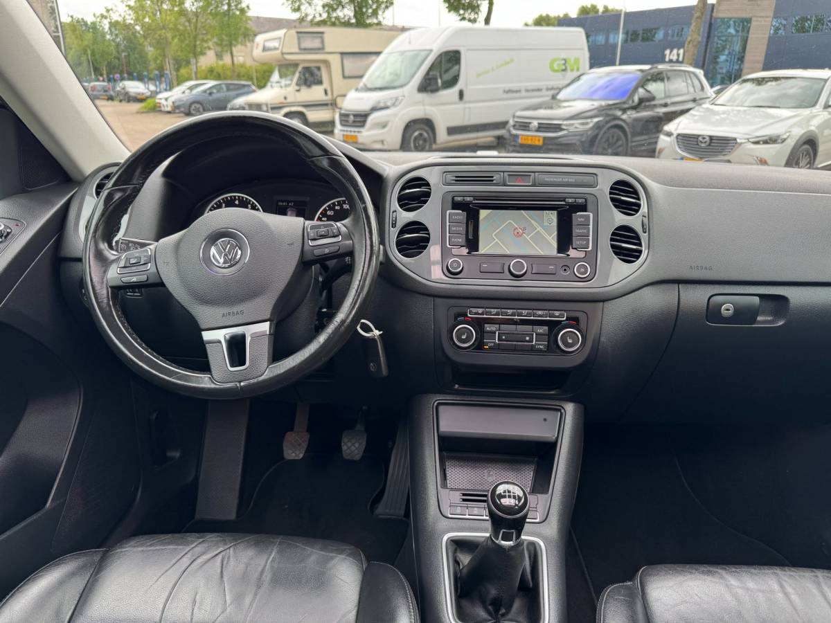 Volkswagen Tiguan Volkswagen Tiguan 1.4 TSI R-Line Edition PANO!!