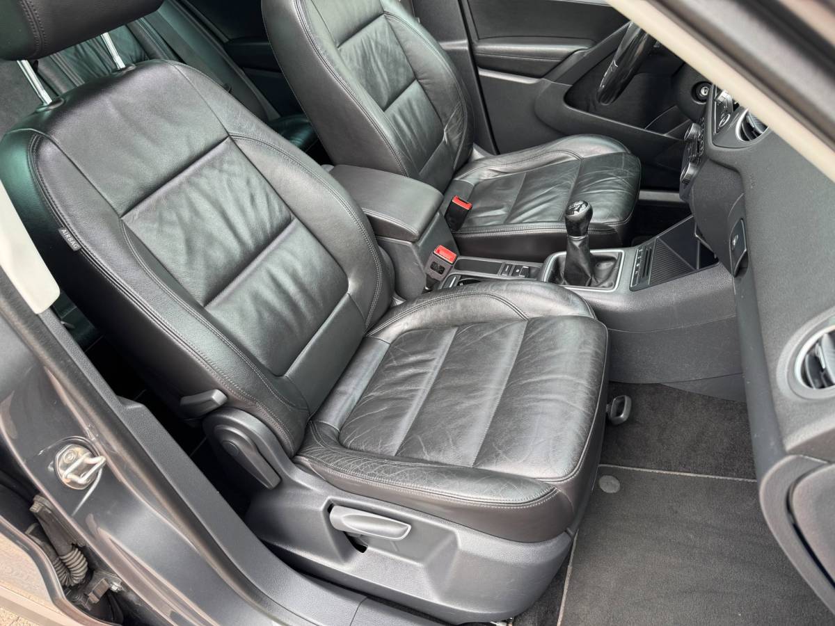 Volkswagen Tiguan Volkswagen Tiguan 1.4 TSI R-Line Edition PANO!!