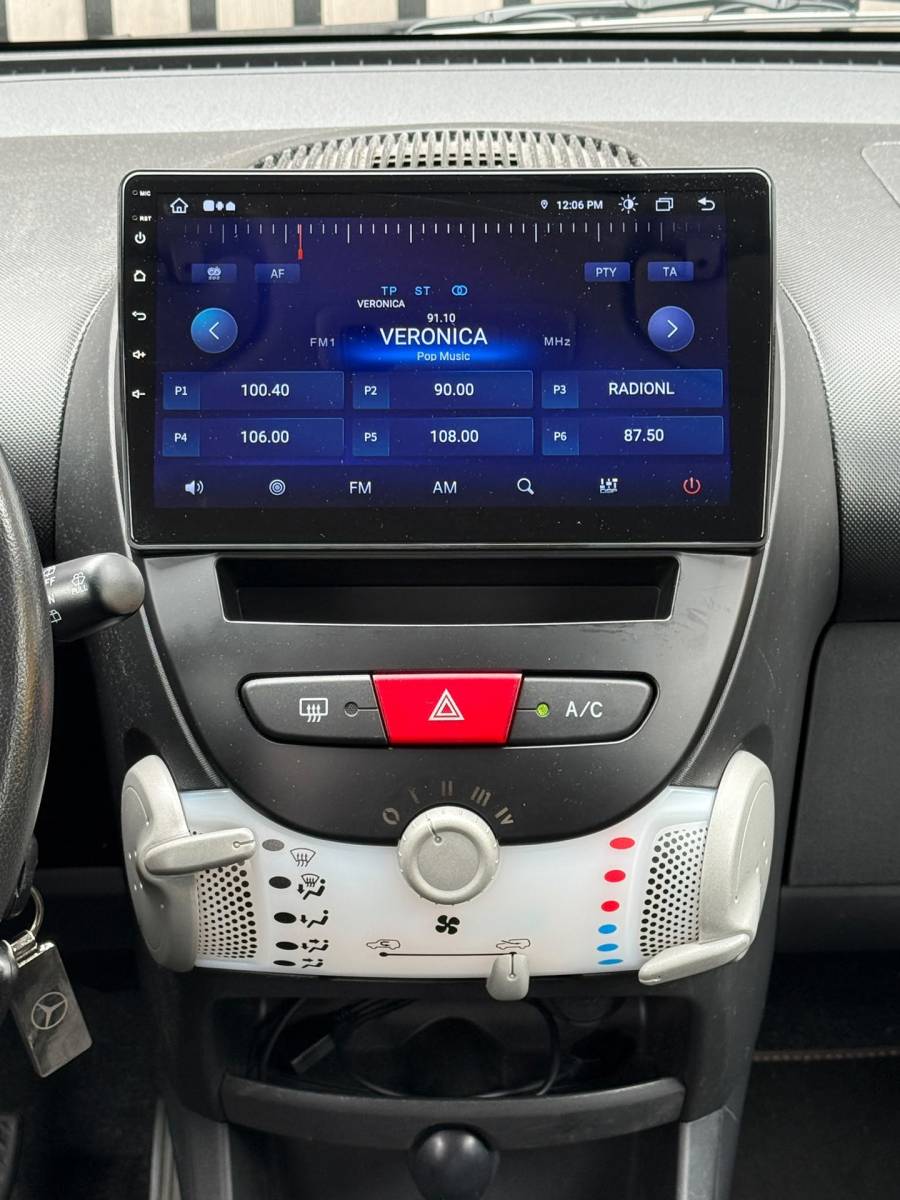 Peugeot 107 Peugeot 107 1.0 Envy Airco /Navigatie /Bluetooth