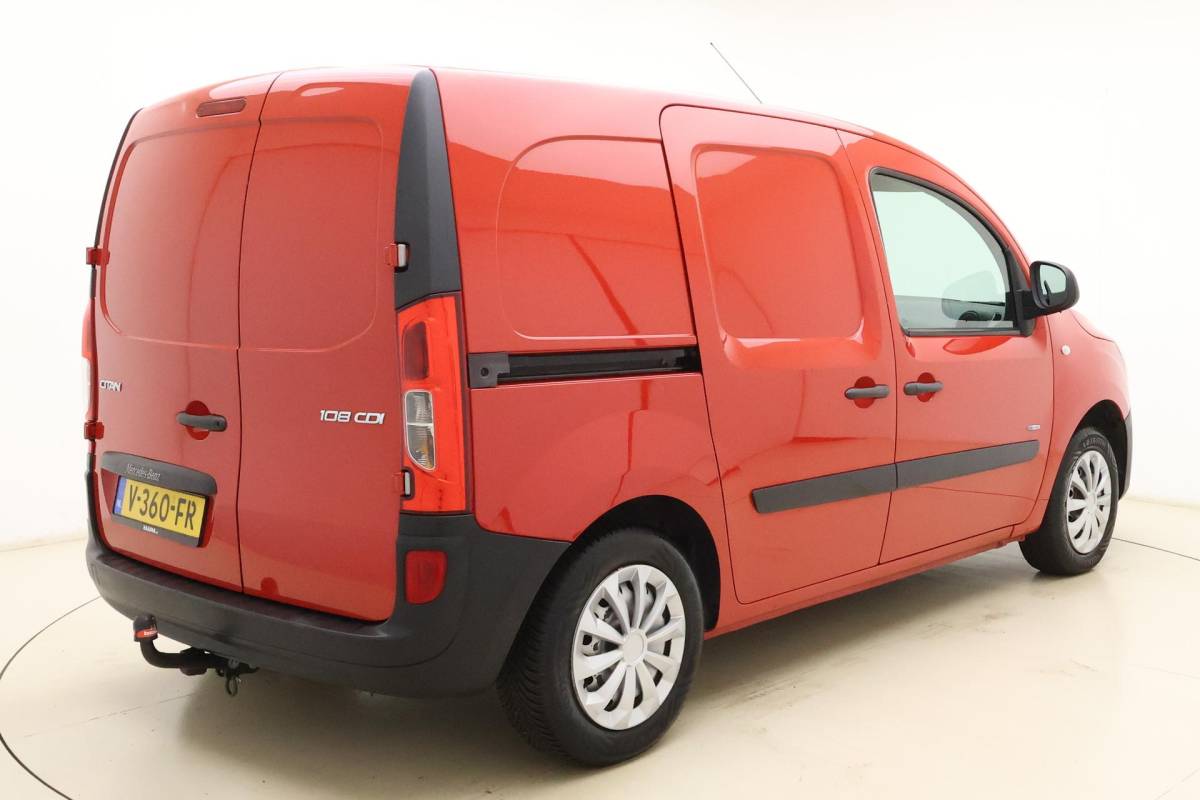 Mercedes-Benz Citan Mercedes-Benz Citan 108 CDI BlueEFFICIENCY Trekhaak | Schuifdeur rechts | Start/stop systeem |